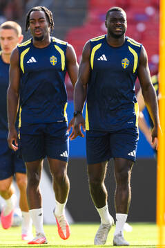 Anthony Elanga and Ken Sema of the Swedish national