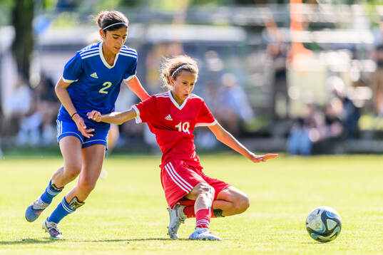 Naima Altamirano Jedroum och Jamie-Rose Moore