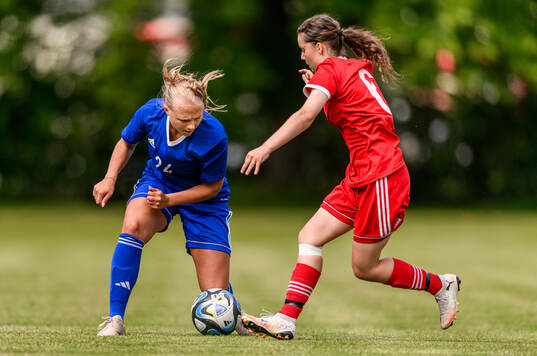 Emma Kreicberg och Amanda Sajovic