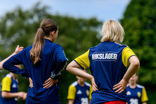 Tröjor med texten Riksläger