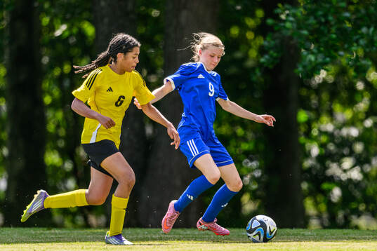 Jasmine Okoh, Tottenham Hotspur FC och Nikki Petersson