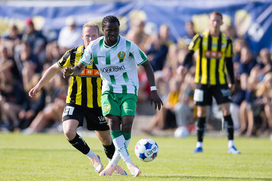 Häckens Mikkel Rygaard Jensen och Hammarbys Frank Junior