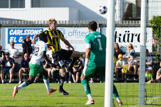 Hammarbys Essayas Lwampindy-Bofua och Häckens Filip