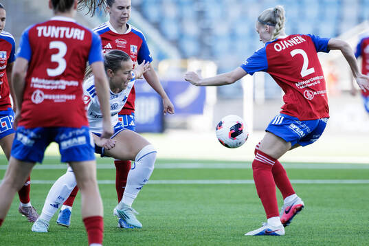 IFK Norrköpings Emma Engström och Vittsjös Sanni Ojanen