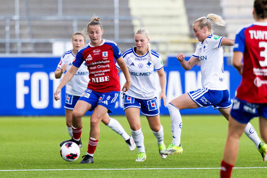 Vittsjös Sofie Rewucha och IFK Norrköpings Freja Lindwall