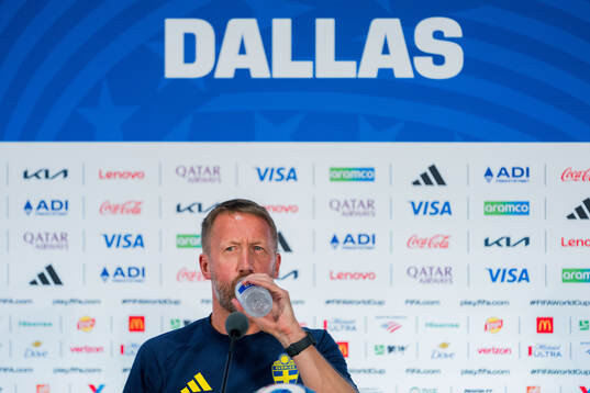Bläddra bland fler bilder av Football, FIFA World Cup 2026, day 14, Sweden, Press conference