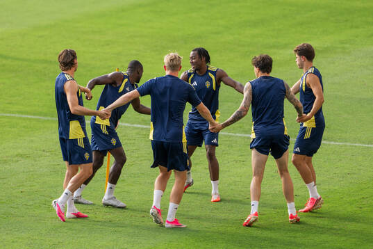 Ken Sema, Anthony Elanga, Victor Nilsson Lindelöf and