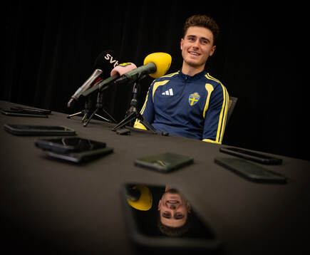 Bläddra bland fler bilder av Football, FIFA World Cup 2026, day 14, Sweden, Mixed Zone