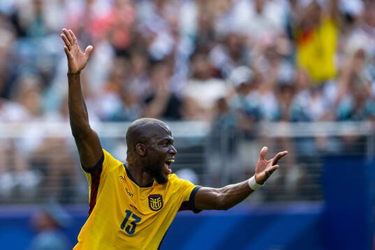 Enner Valencia of Ecuador reacts