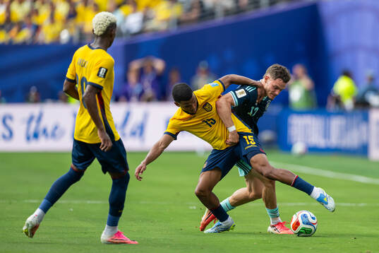 Pedro Vite of Ecuador and Florian Wirtz of Germany