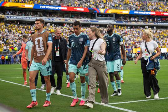 Leon Goretzka, Jamal Musiala and Antonio Ruediger of