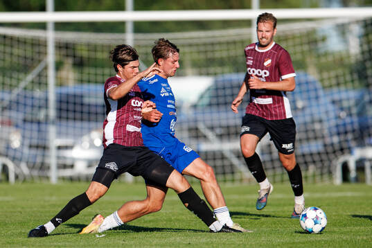 Bläddra bland fler bilder av Fotboll, Div 2 Västra Götaland, Galtabäck - Böljan Falkenberg