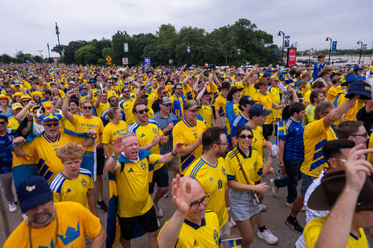 Supporters of Sweden
