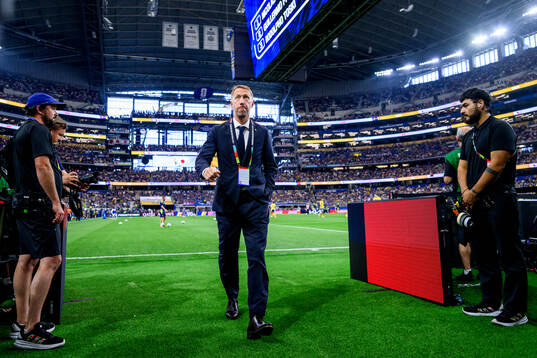 Head coach Graham Potter of Sweden