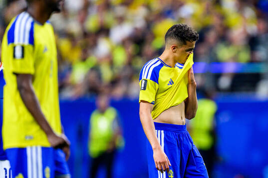 Yasin Ayari of Sweden looks dejected