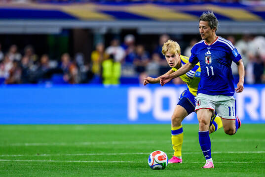 Lucas Bergvall of Sweden and Daizen Maeda of Japan