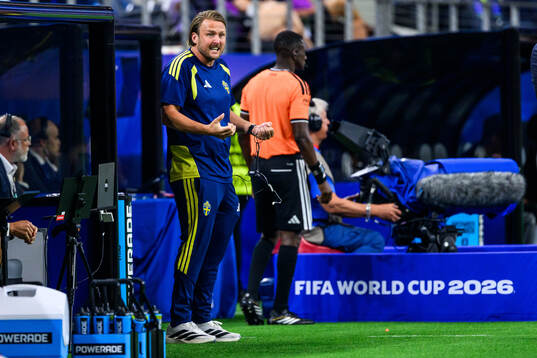 Assistant coach Björn Hamberg of Sweden