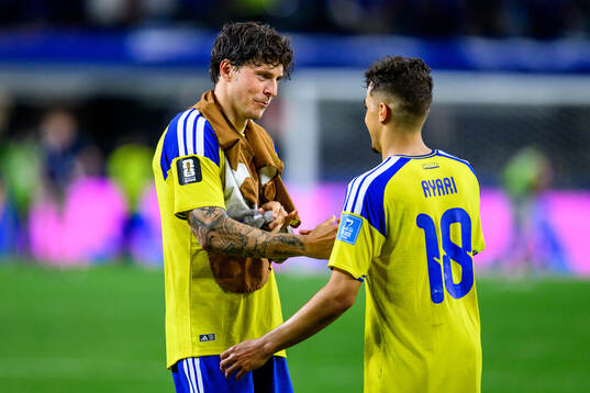 Victor Nilsson Lindelöf and Yasin Ayari of Sweden  the