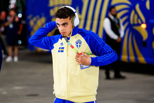 Yasin Ayari of Sweden