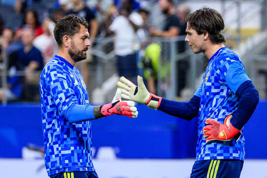Goalkeeper Kristoffer Nordfeldt and goalkeeper Jacob Widell