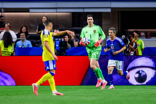 Goalkeeper Jacob Widell Zetterström of Sweden