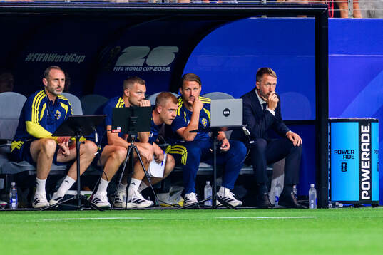 Assistant coach Andreas Georgson, Assistant coach Sebastian
