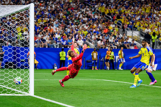 Goalkeeper Zion Suzuki of Japan