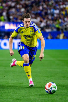 Elliot Stroud of Sweden