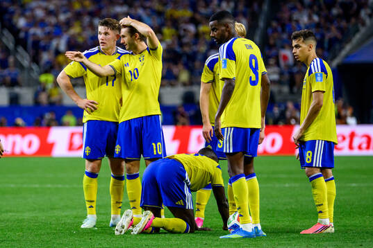 Viktor Gyökeres, Benjamin Nygren, Alexander Isak and Yasin