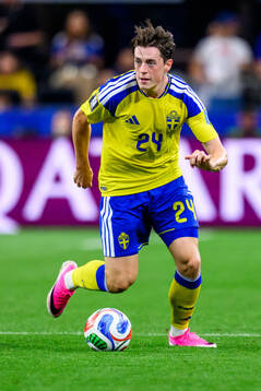 Elliot Stroud of Sweden