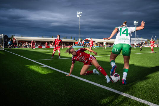 Bläddra bland fler bilder av Fotboll, Damallsvenskan, Piteå - Hammarby