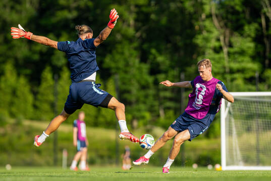 Goalkeeper Ørjan Håskjold Nyland and Torbjørn Lysaker