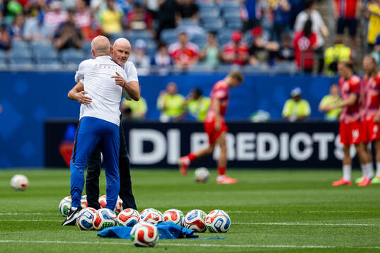 Head coach Ståle Solbakken of Norway and Assistant coach