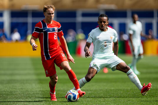 Andreas Schjelderup of Norway and Jules Kounde of France