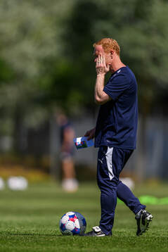 Manager Stevie Grieve