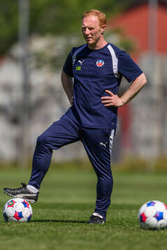 Manager Stevie Grieve