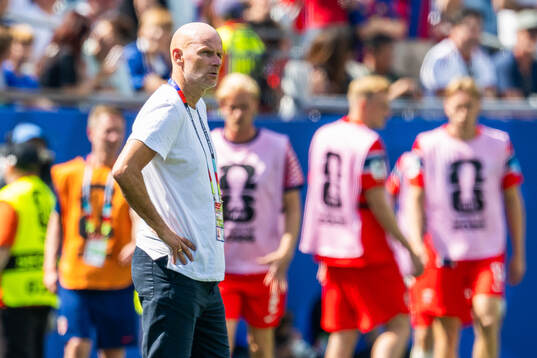 Head coach Ståle Solbakken of Norway