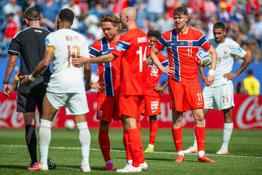 Jørgen Strand Larsen of Norway prepares to take a penalty