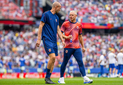 Brede Hangeland, player manager of Norway, and Julian