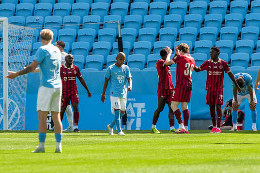 Midtjyllands spelare jublar