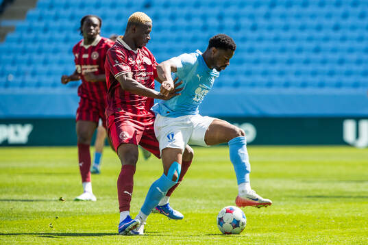 Midtjyllands Djé Beni och Malmö FFs Emmanuel Ekong