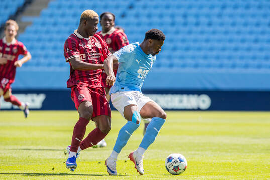 Midtjyllands Djé Beni och Malmö FFs Emmanuel Ekong