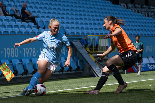 Malmö FFs Tuva Skoog och Kristianstads Courtney Ruedt