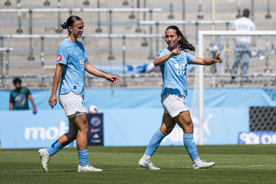 Malmö FFs Amy Joan Irene Sayer och Vesna Milivojevic