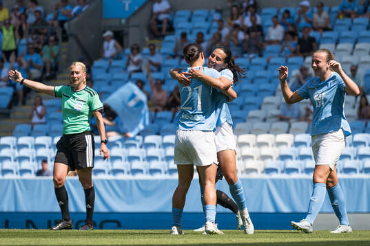 Malmö FFs Amy Joan Irene Sayer jublar