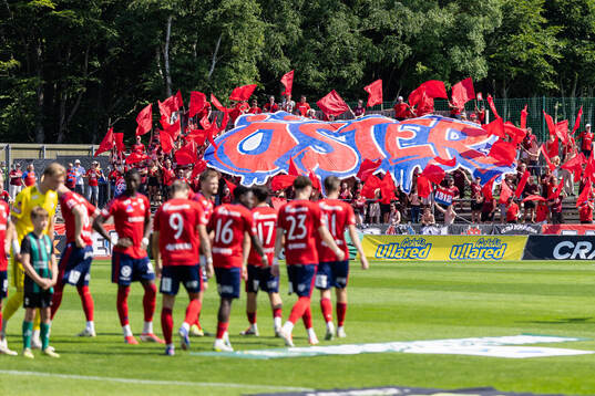 Östers supportrar med tifo