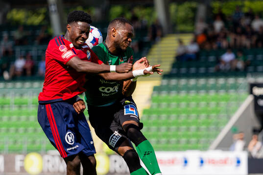 Östers Raymond Adjei och Varbergs Shanyder Borgelin