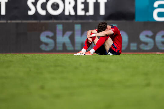 Östers Samuel Burakowsky deppar fotbollsmatchen i