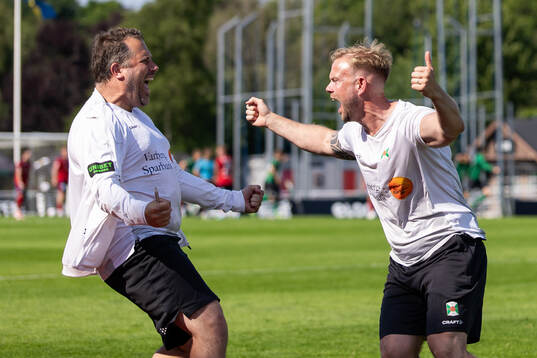 Bläddra bland fler bilder av Fotboll, Superettan, Varberg - Öster