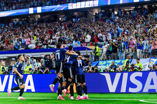 Giovani Lo Celso of Argentina celebrates